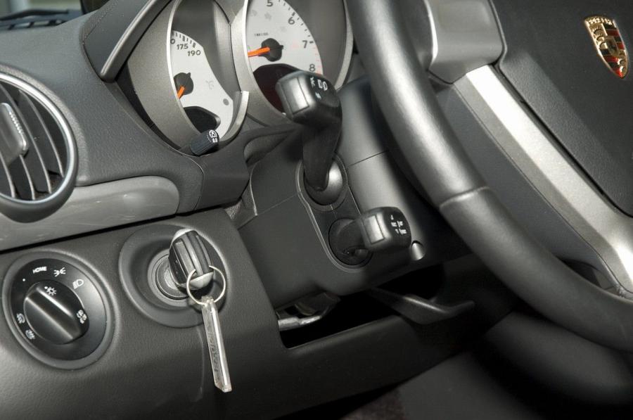  Porsche Cayman S 2008 года  (фото 18 из 54)